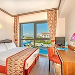 Royal Atlantis Hotel 4*