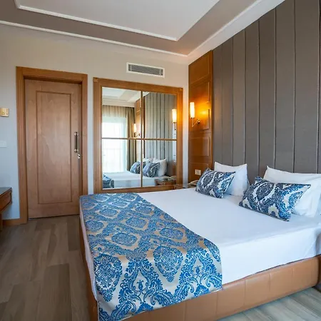 Royal Atlantis 4* Сиде
