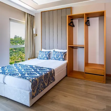 Royal Atlantis Отель 4*