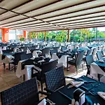 Royal Atlantis Hotel