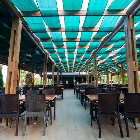 Royal Atlantis 4*
