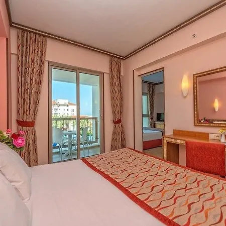 Royal Atlantis 4*